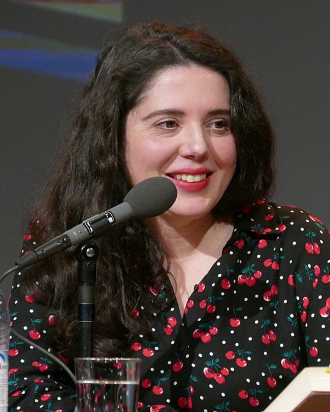 Portät von der lächelnden Marjana Gaponenko