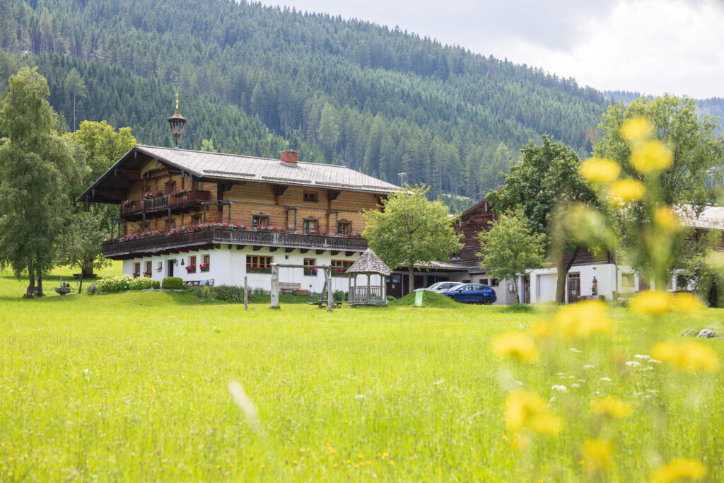 Im Bild ein Veranstaltungsort - der Bögrainhof in Filzmoos.