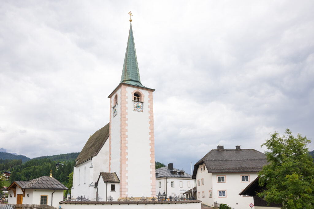 Im Bild ein Veranstaltungsort - die katholische Kirche Filzmoos.